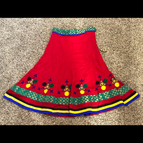 Chaniya Choli Indian Outfit - Picture 3 of 3